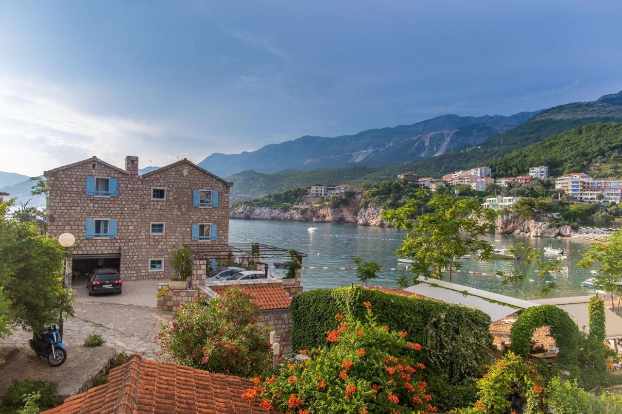 Stone Beach Apartments Przno  Exterior photo